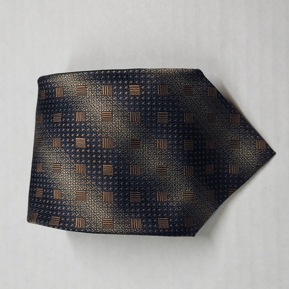 05. Burma o Bibas Necktie - Picture 1 of 9